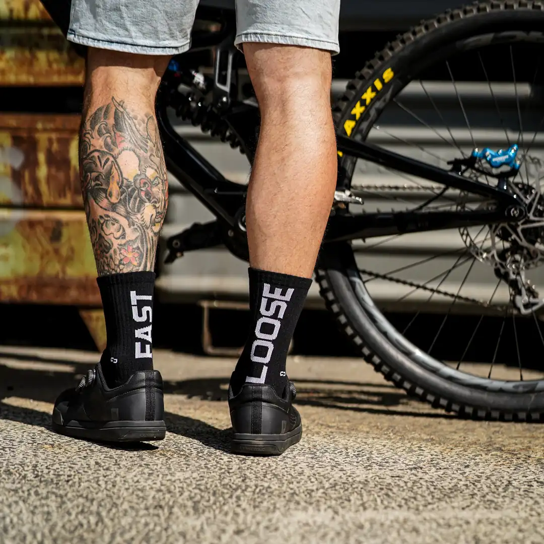 MTB Socks snazy white-red - Unleazhed 1 MTB Socks snazy bundle black-white + black-red + white-black + white-red - Unleazhed