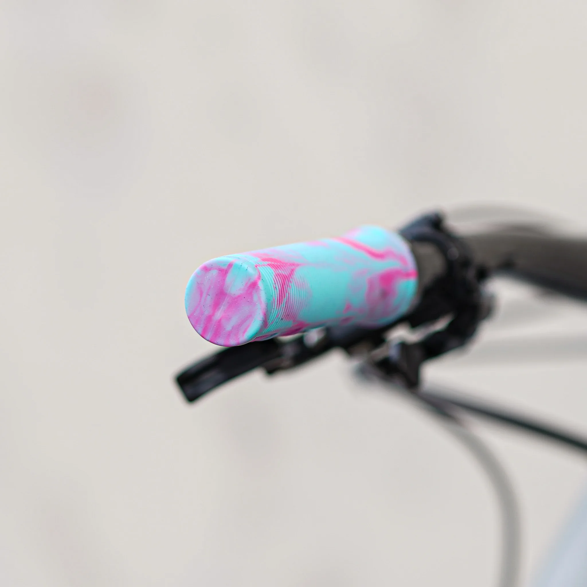 MTB Griffe G1 -Turquoise Pink - Unleazhed MTB Griffe G1 -Turquoise Pink - Unleazhed