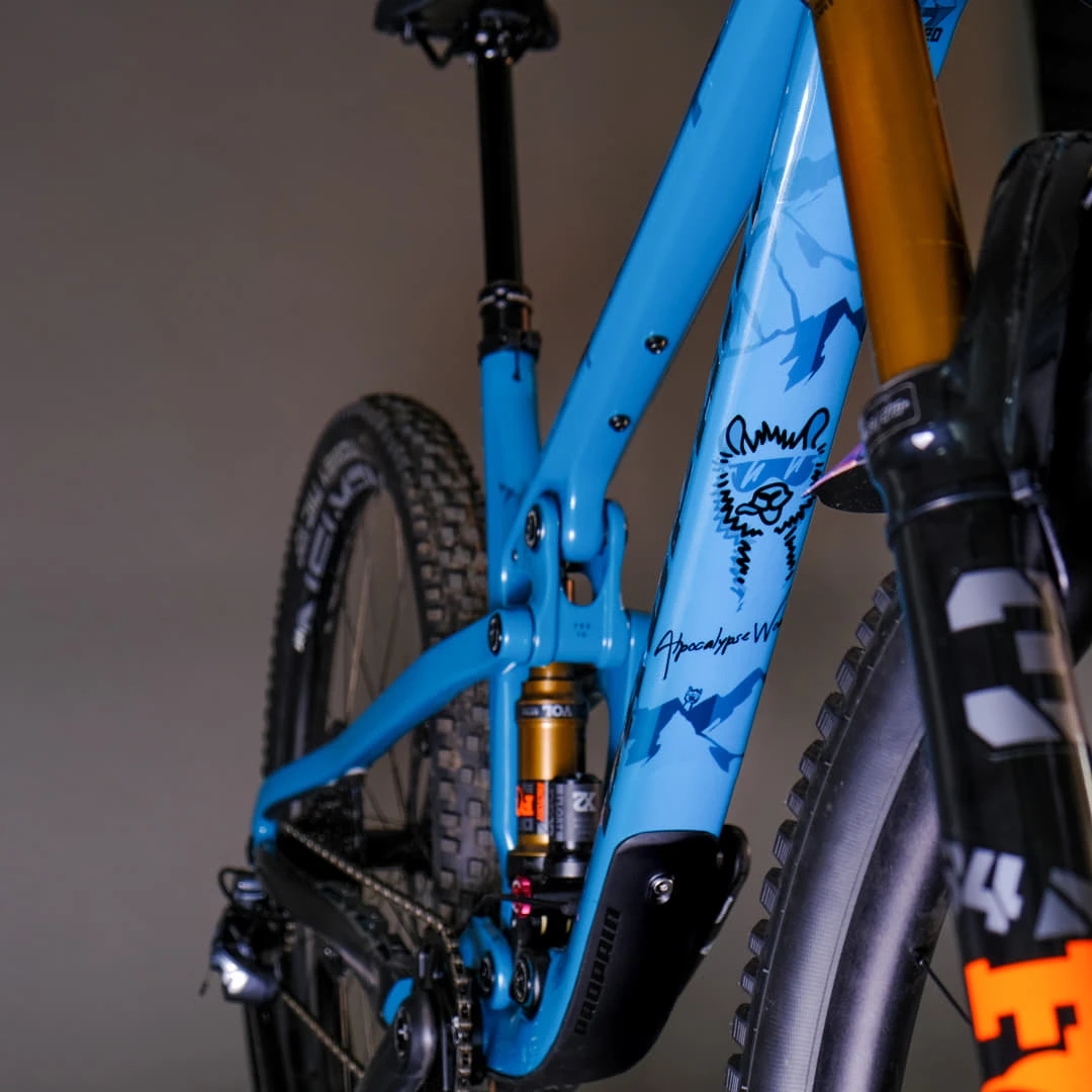 Rahmenschutzfolie XXL matt Alpocalypse black - unleazhed