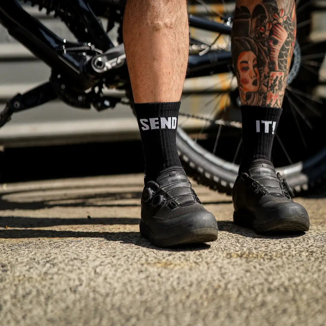 MTB Socken 4 x SEND IT! black-white - Unleazhed