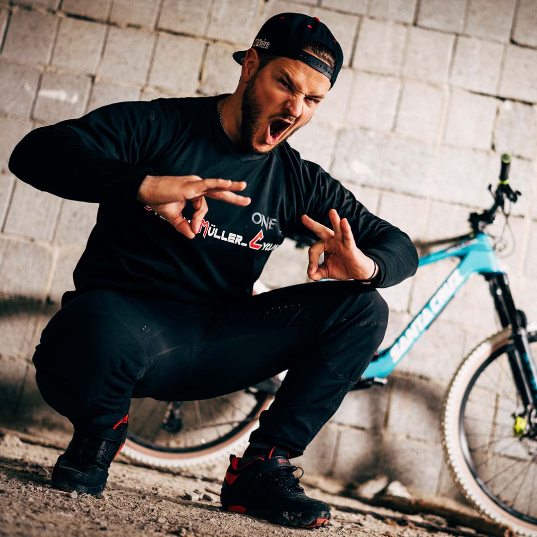Stefan Müller Cycling x Unleazhed Stefan Müller Cycling