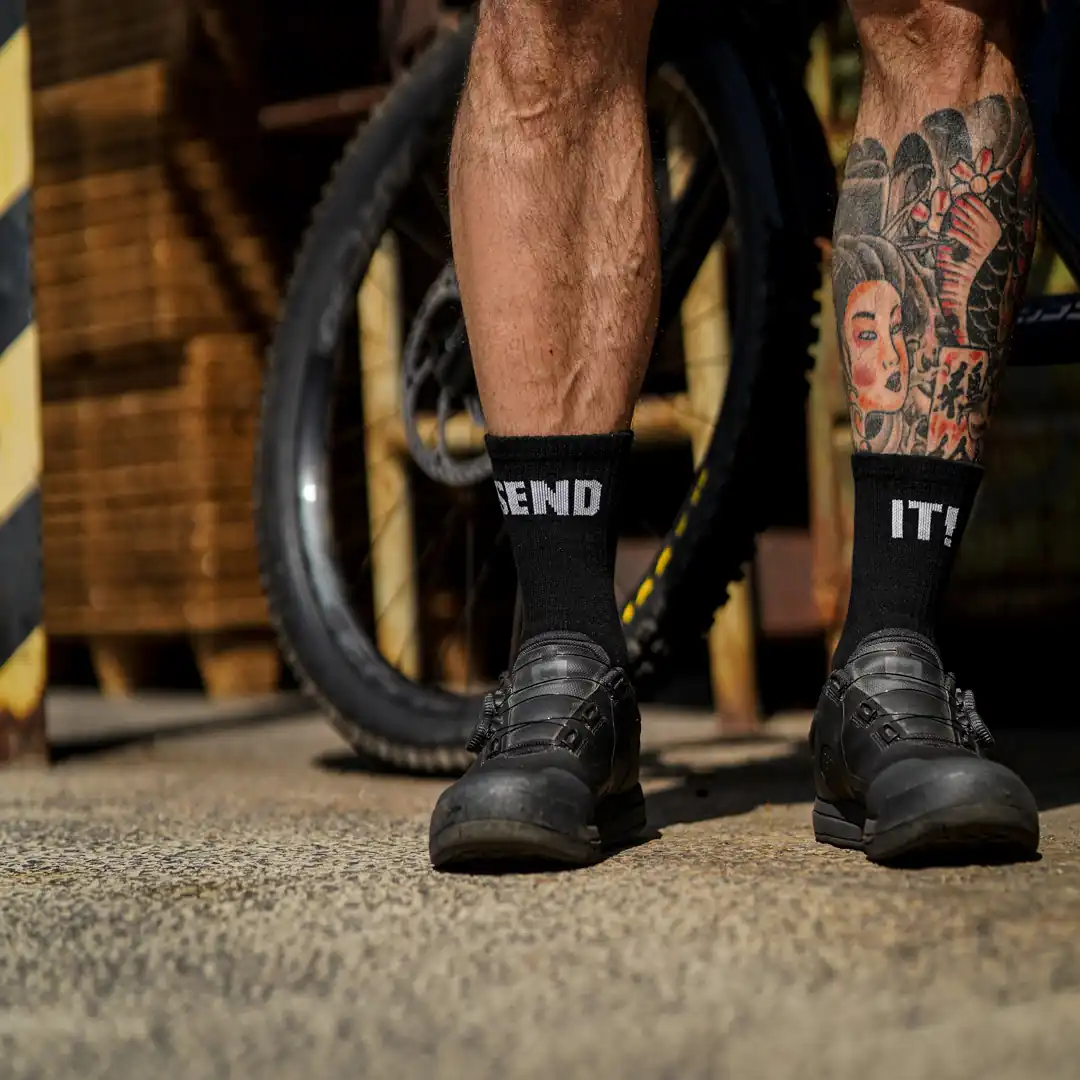 MTB Socken 4 x SEND IT! black-white - Unleazhed