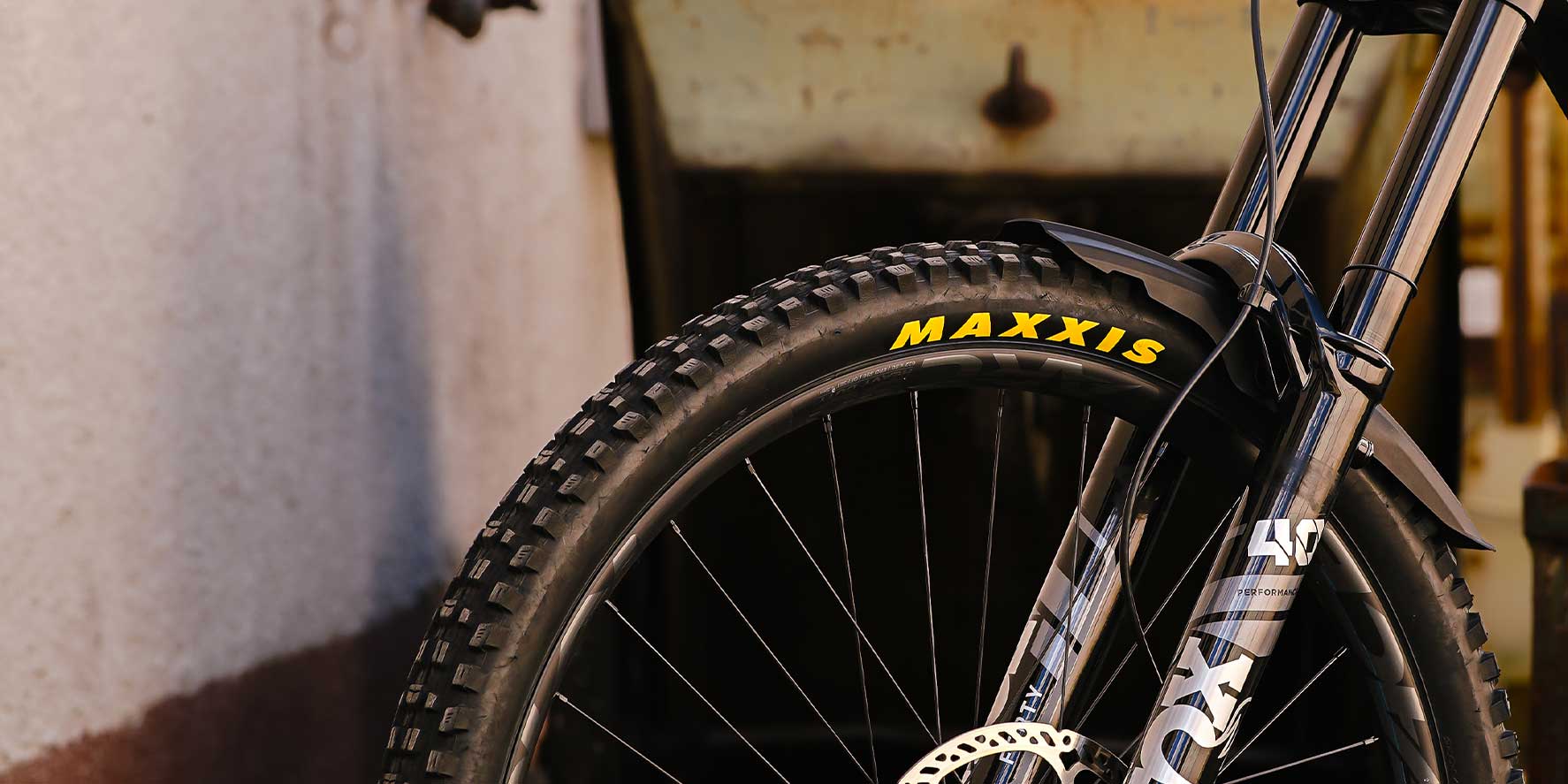 Originalfoto: M06 am Bike