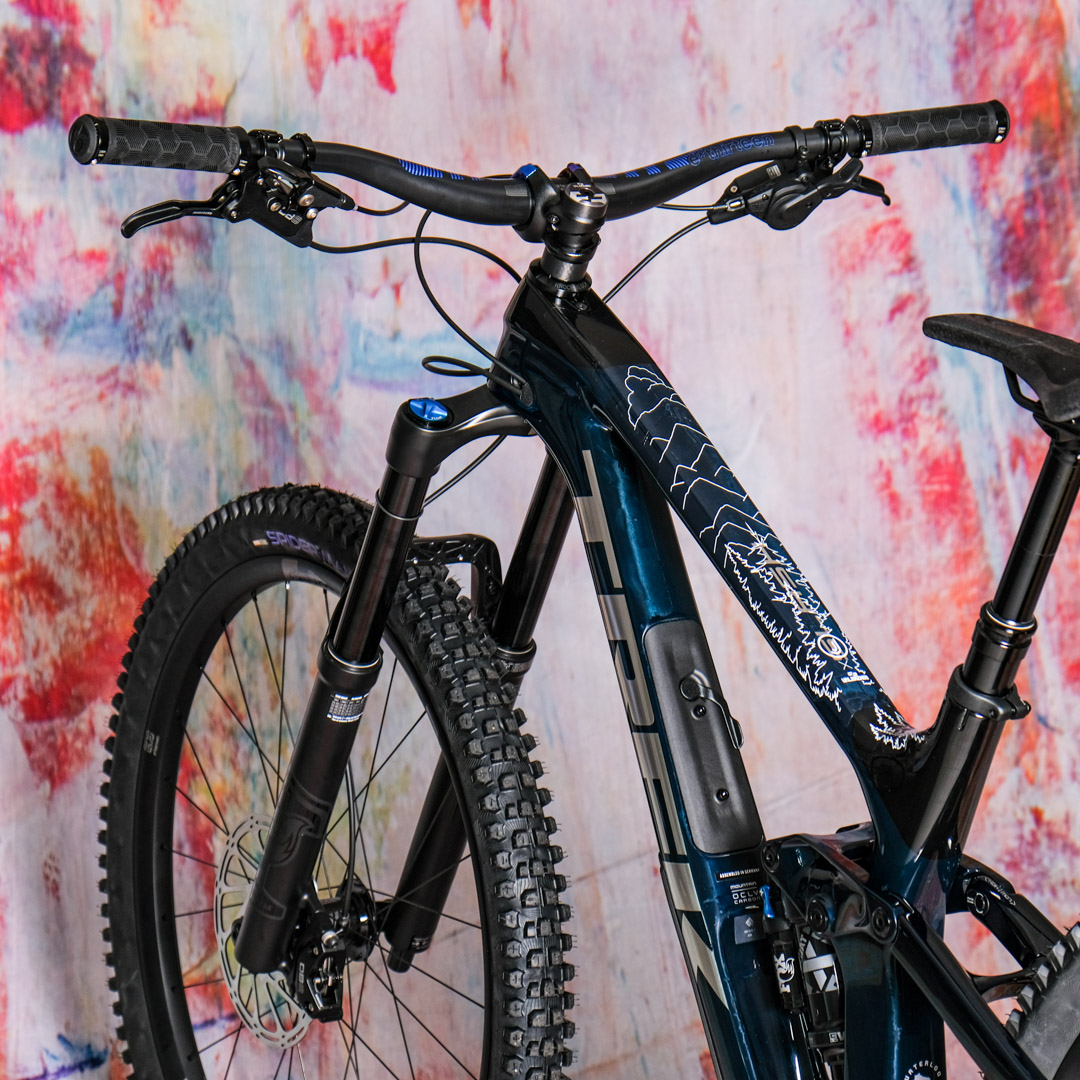 Bundle Bike Protection + Bio Coffee - Jasper Jauch Edition Forest white glänzend Bundle Bike Protection + Bio Coffee - Jasper Jauch Edition Forest white glänzend