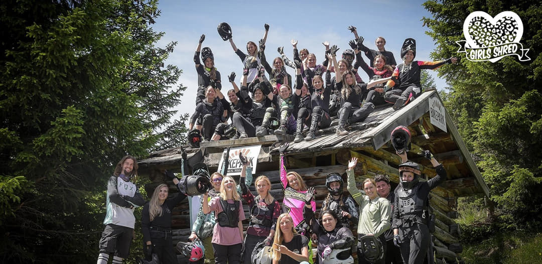 Unleazhed Girls Shred Unleazhed Girls Shred