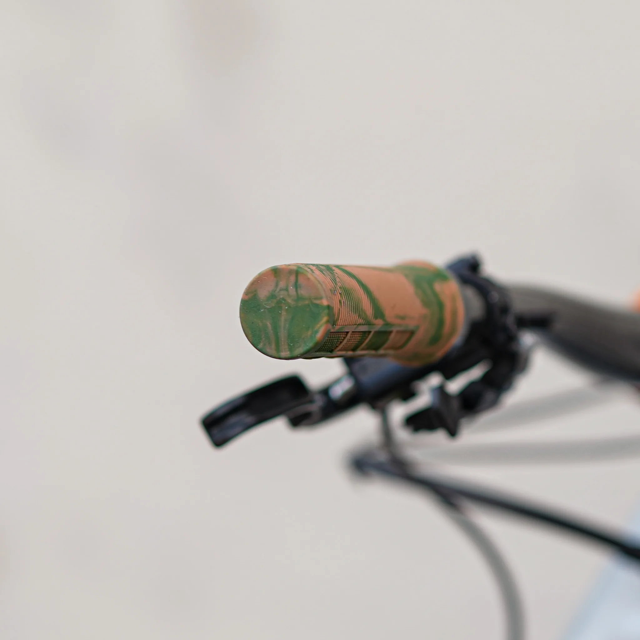 MTB Griffe G1 - Brown Olive - Unleazhed MTB Griffe G1 - Brown Olive - Unleazhed