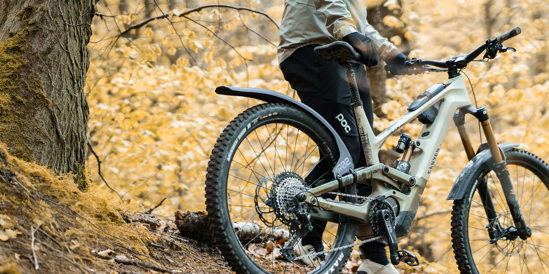 Originalfoto: M02 vorne und MR02 hinten am MTB