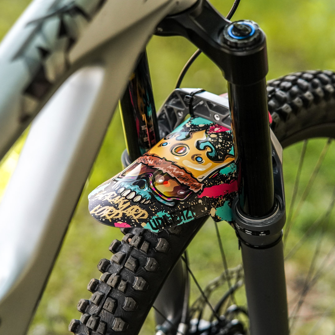 unleazhed - M01 Scrap Yard Lord Color, Mountainbike-Schutzblech, bunt, Kunststoff, Comic-Motiv, Vorderrad